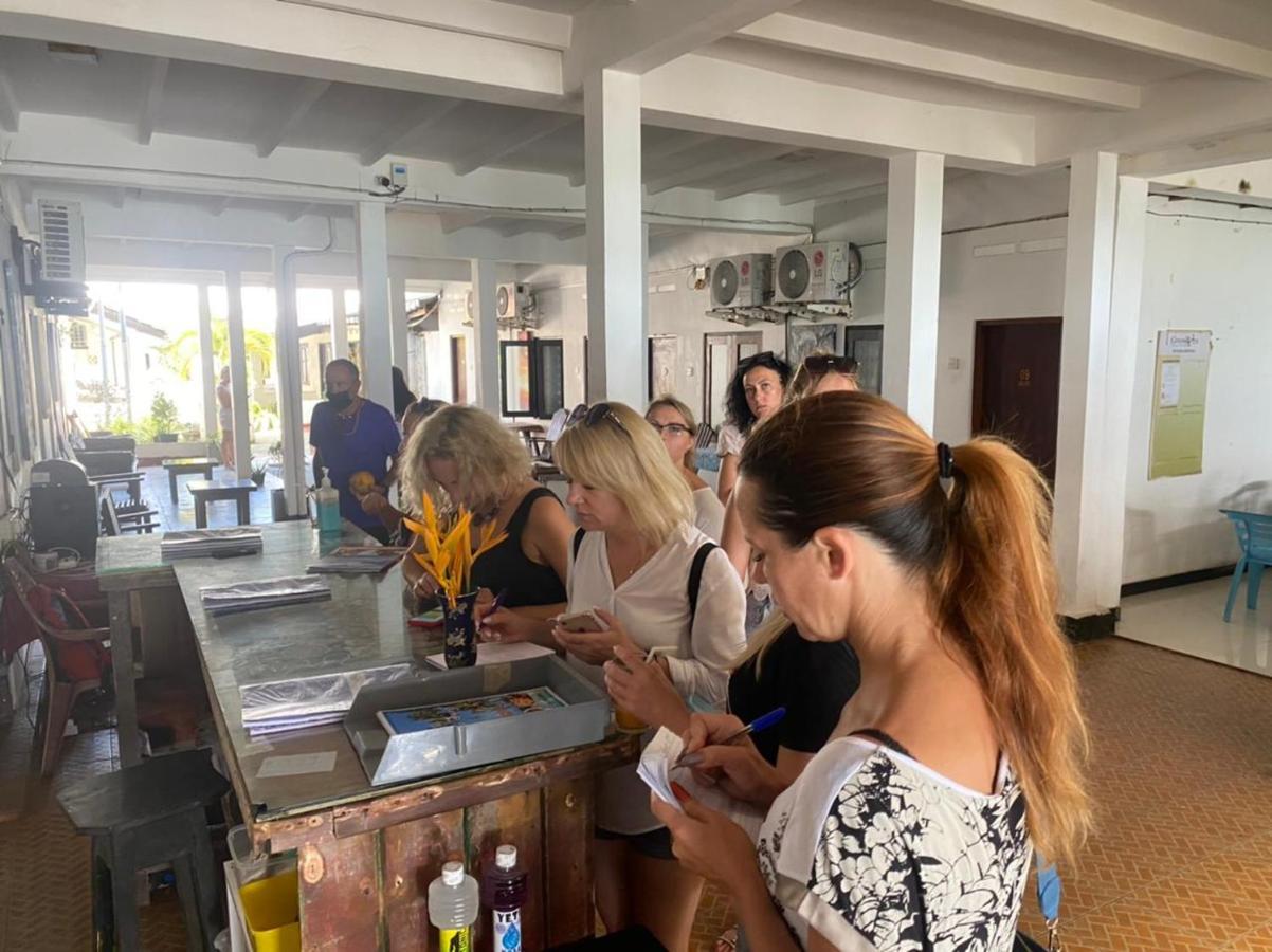 Hansa Surf Hotel Hikkaduwa Luaran gambar