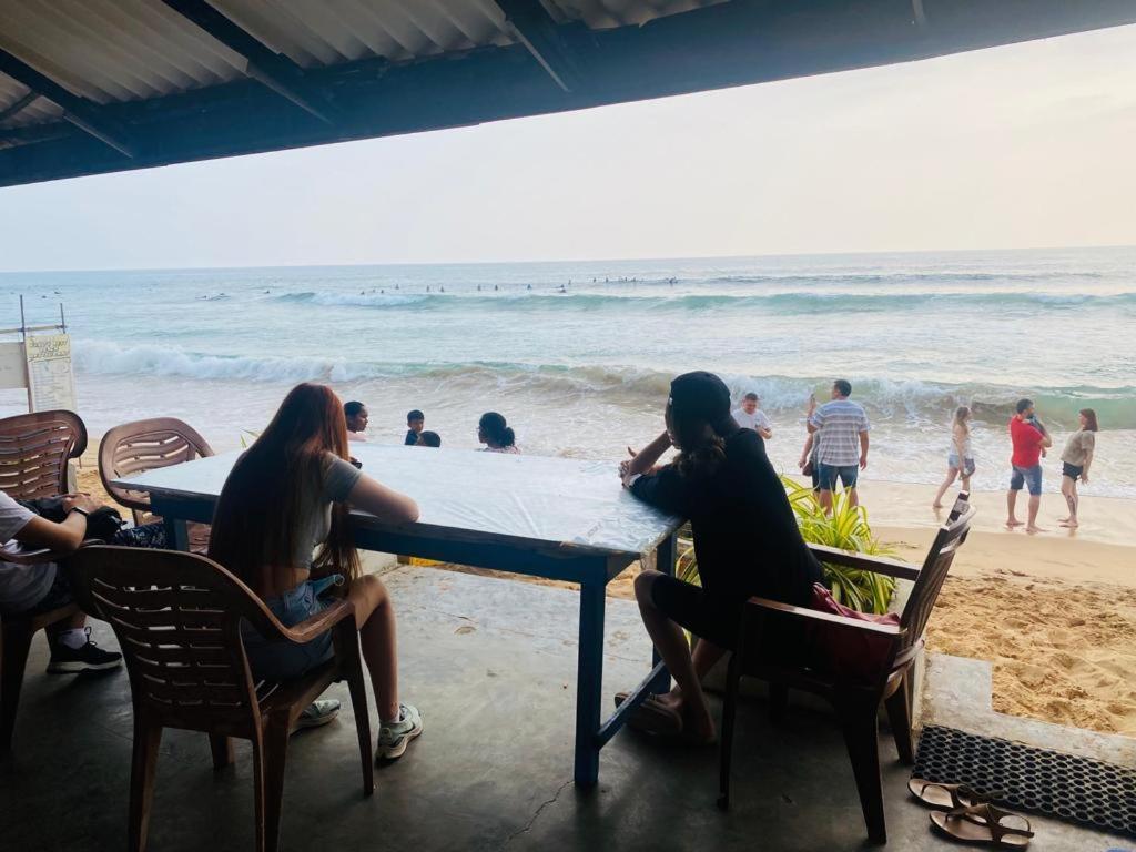 Hansa Surf Hotel Hikkaduwa Luaran gambar