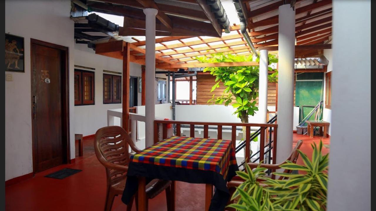 Hansa Surf Hotel Hikkaduwa Luaran gambar