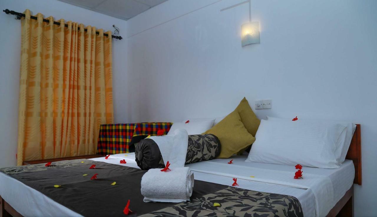 Hansa Surf Hotel Hikkaduwa Luaran gambar